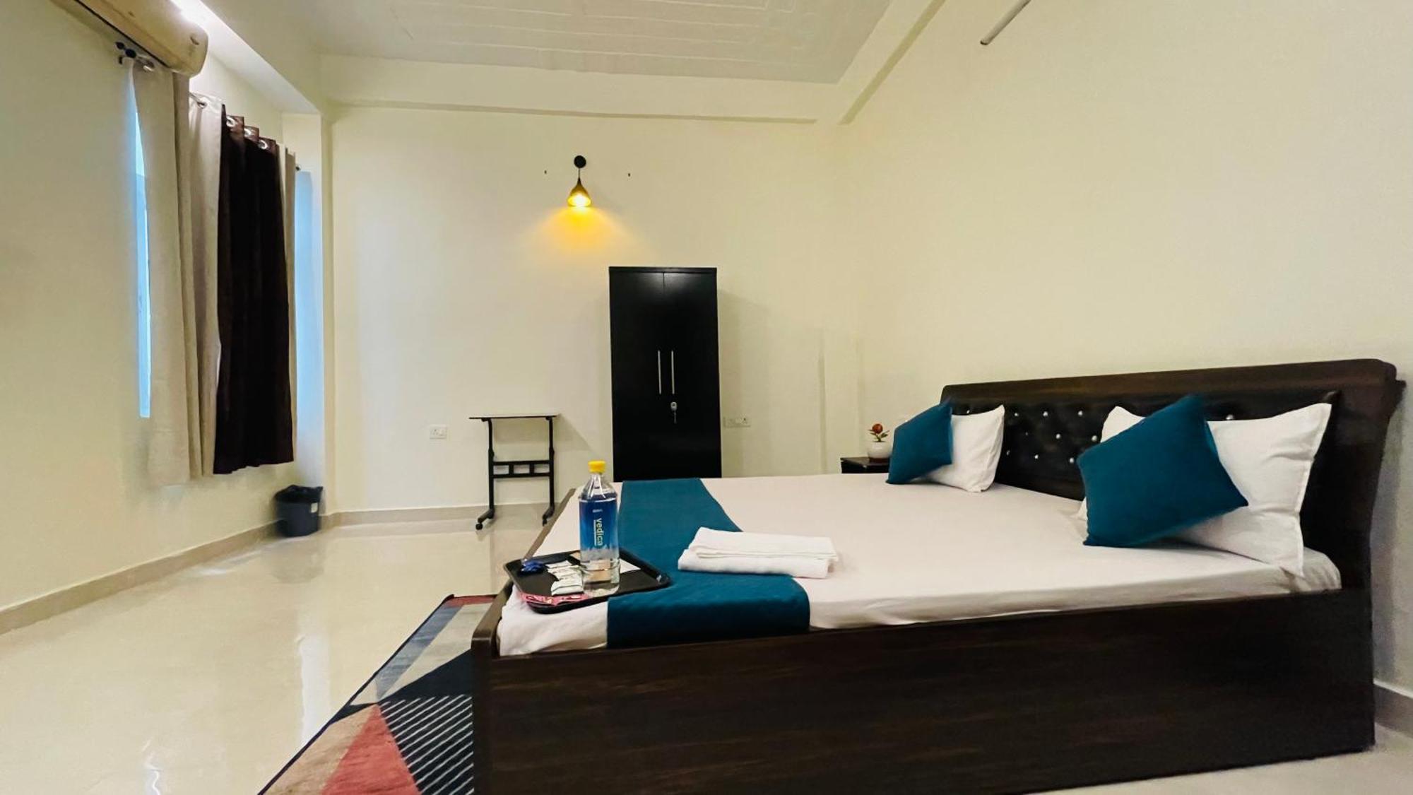 Atulyam Stays Sushant Golf City Lucknow Esterno foto