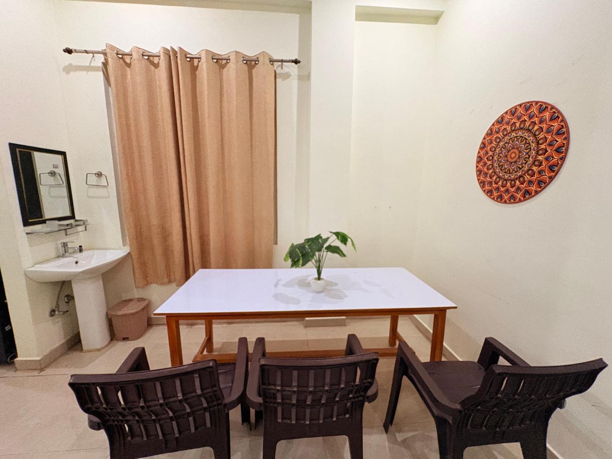 Atulyam Stays Sushant Golf City Lucknow Esterno foto